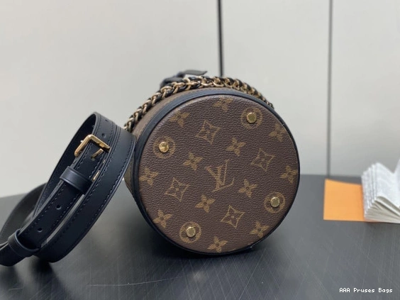 AAA Replica Ru VUITTON Canoe New LOUIS Bag-14*20.5*14CM 0801
